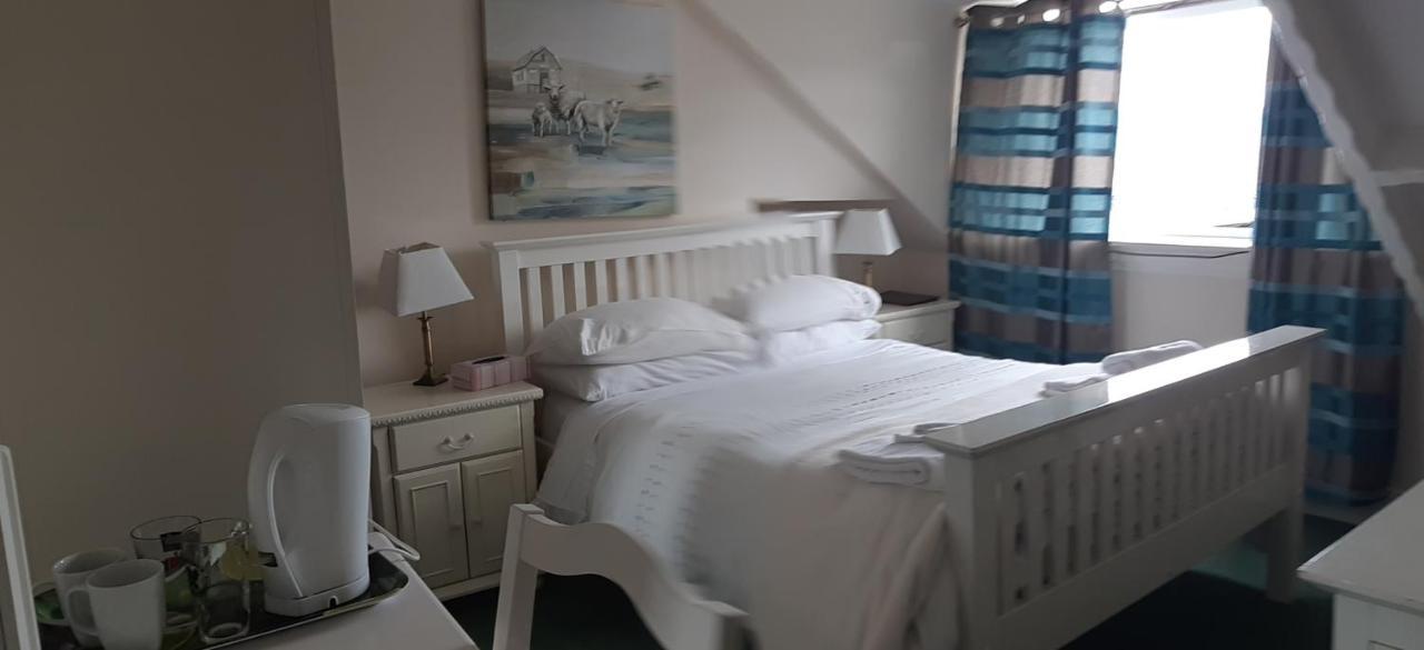 The Adelphi Bed & Breakfast นิวคาสเซิล อะพอน ไทน์ ภายนอก รูปภาพ